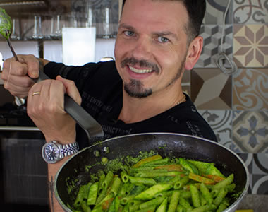 Penne Com Legumes e Pesto