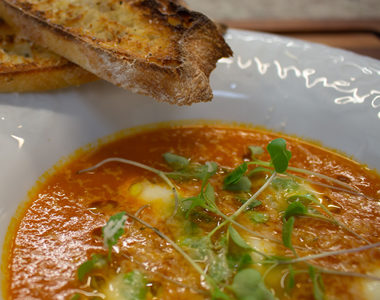 Sopa de Tomates Assados e Defumados